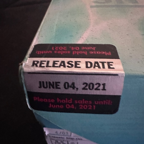 Vans X Spongrbob Collab Slide On Sneaker 8.5 Men’s OR 10 Women Release Box I - Picture 15 of 16